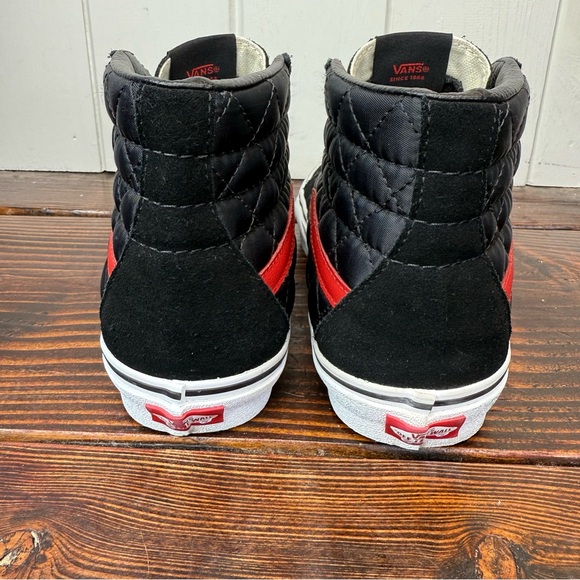 VANS Sk8-hi Quilted in Black & Red - Picture 6 of 8